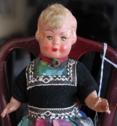 DUTCH COMPO DOLL FORELOCK MAIN_05